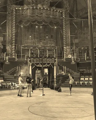 Cirque De Paris
