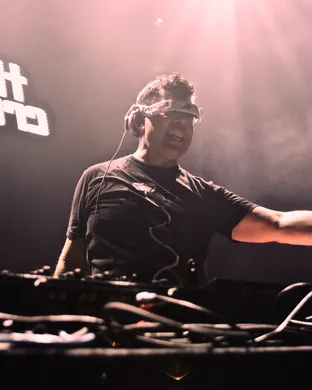The Crystal Method